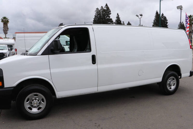 2023 Chevrolet Express 2500