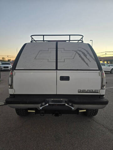 1999 Chevrolet Suburban K1500 LT