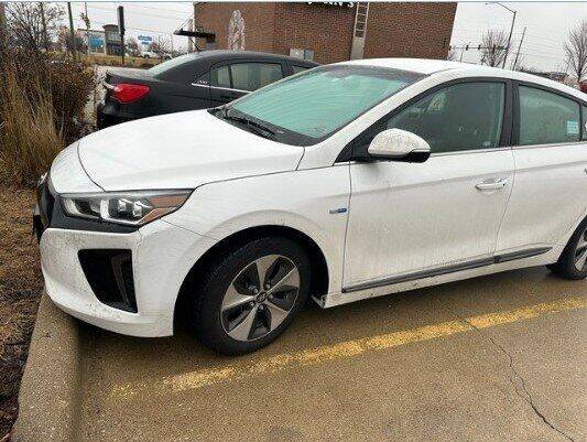 Used 2017 Hyundai Ioniq Limited with VIN KMHC85LH7HU013980 for sale in Bloomington, IL