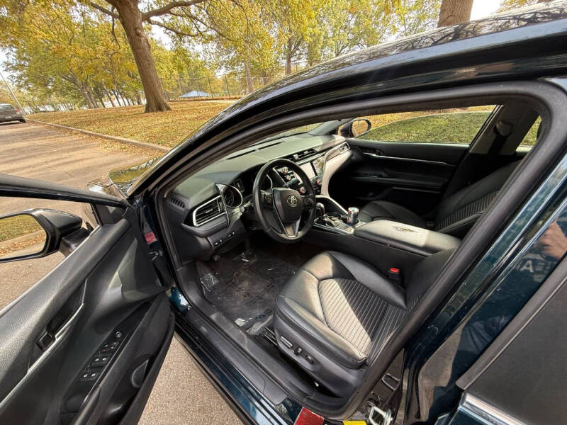 2018 Toyota Camry SE