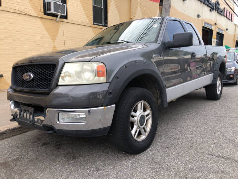 2004 Ford F-150 for sale at Deleon Mich Auto Sales in Yonkers NY