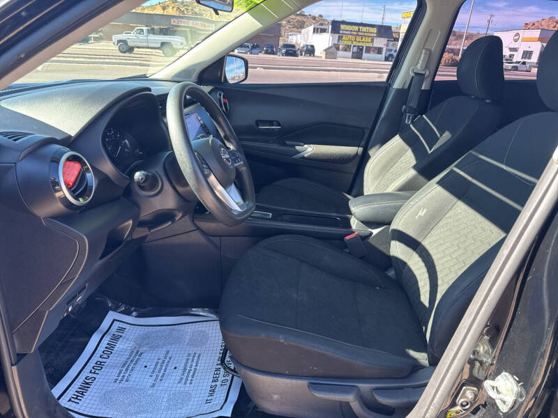 2023 Nissan Kicks SV