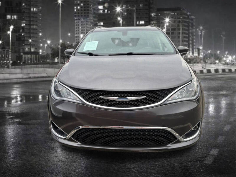 2018 Chrysler Pacifica Touring L Plus