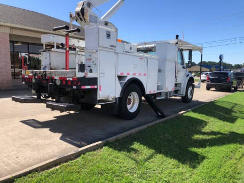 2004 Freightliner M2 106