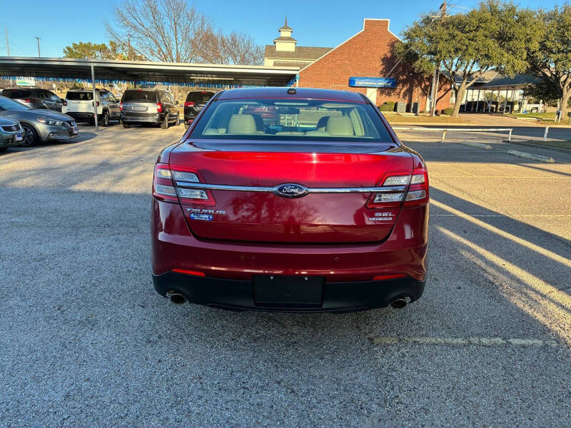 2015 Ford Taurus SEL