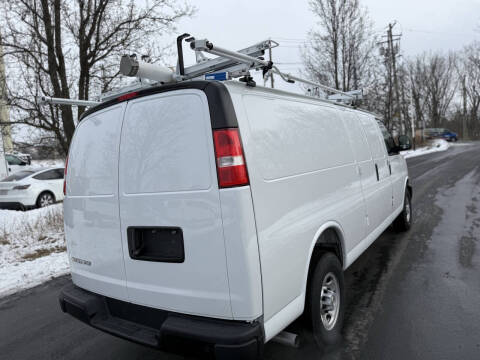 2025 Chevrolet Express 2500