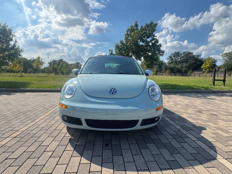 2010 Volkswagen New Beetle