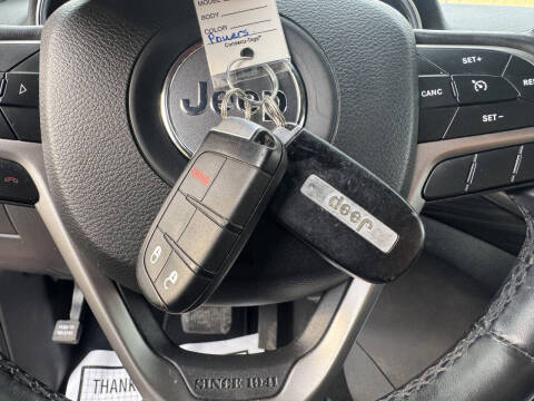 2019 Jeep Grand Cherokee Laredo E