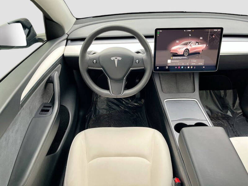 2025 Tesla Model Y Long Range