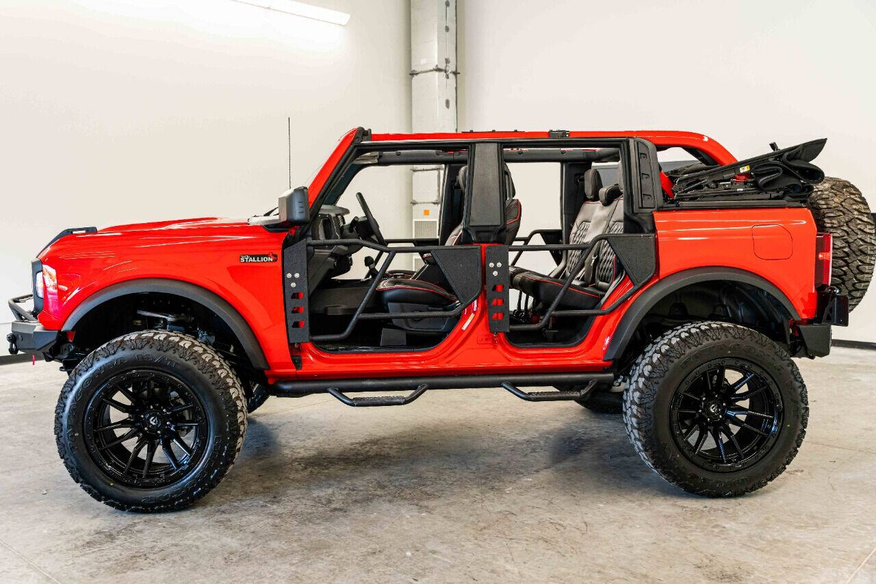 2023 FORD Bronco SUV / Crossover - $67,999