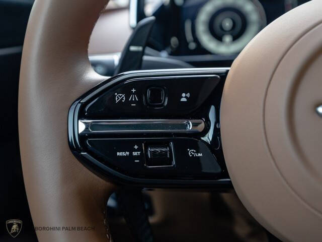 2025 Aston Martin Vanquish