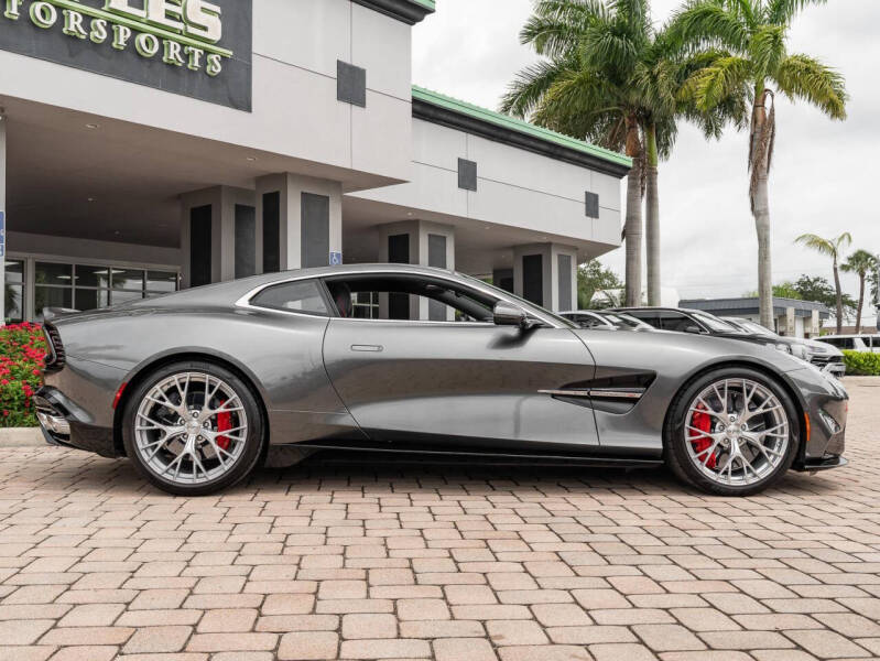 2025 Aston Martin Vanquish