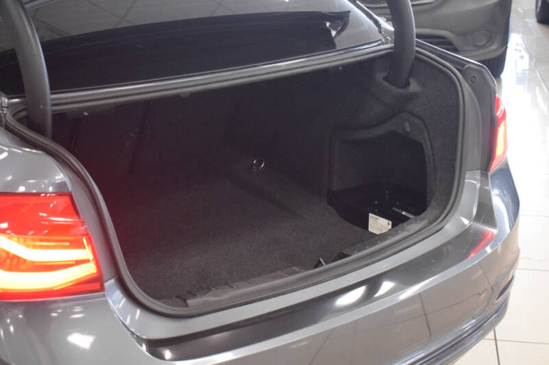 2018 BMW 3 Series 330i