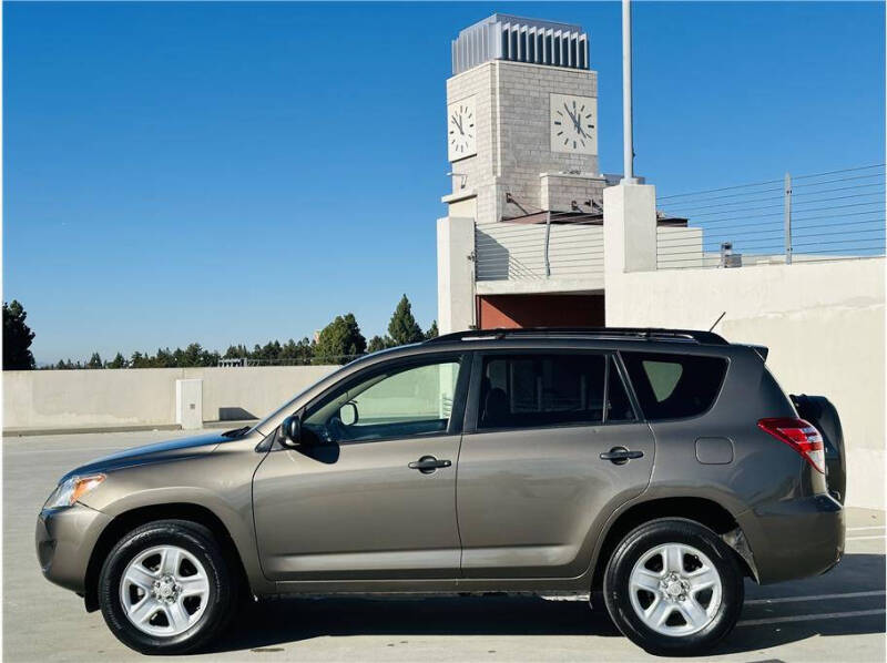 2010 Toyota RAV4 Base photo 9