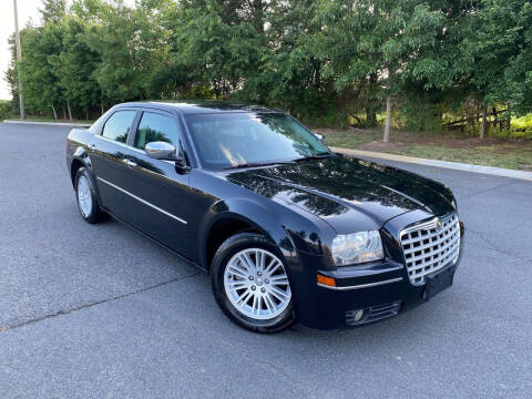 2010 Chrysler 300 for sale at Super Bee Auto in Chantilly VA