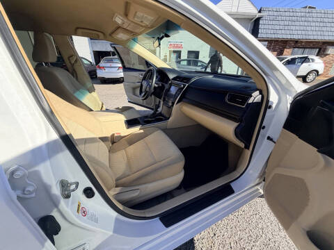 2017 Toyota Camry LE