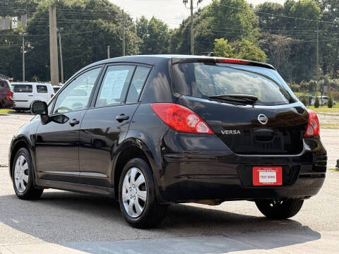 2011 Nissan Versa 1.8 S