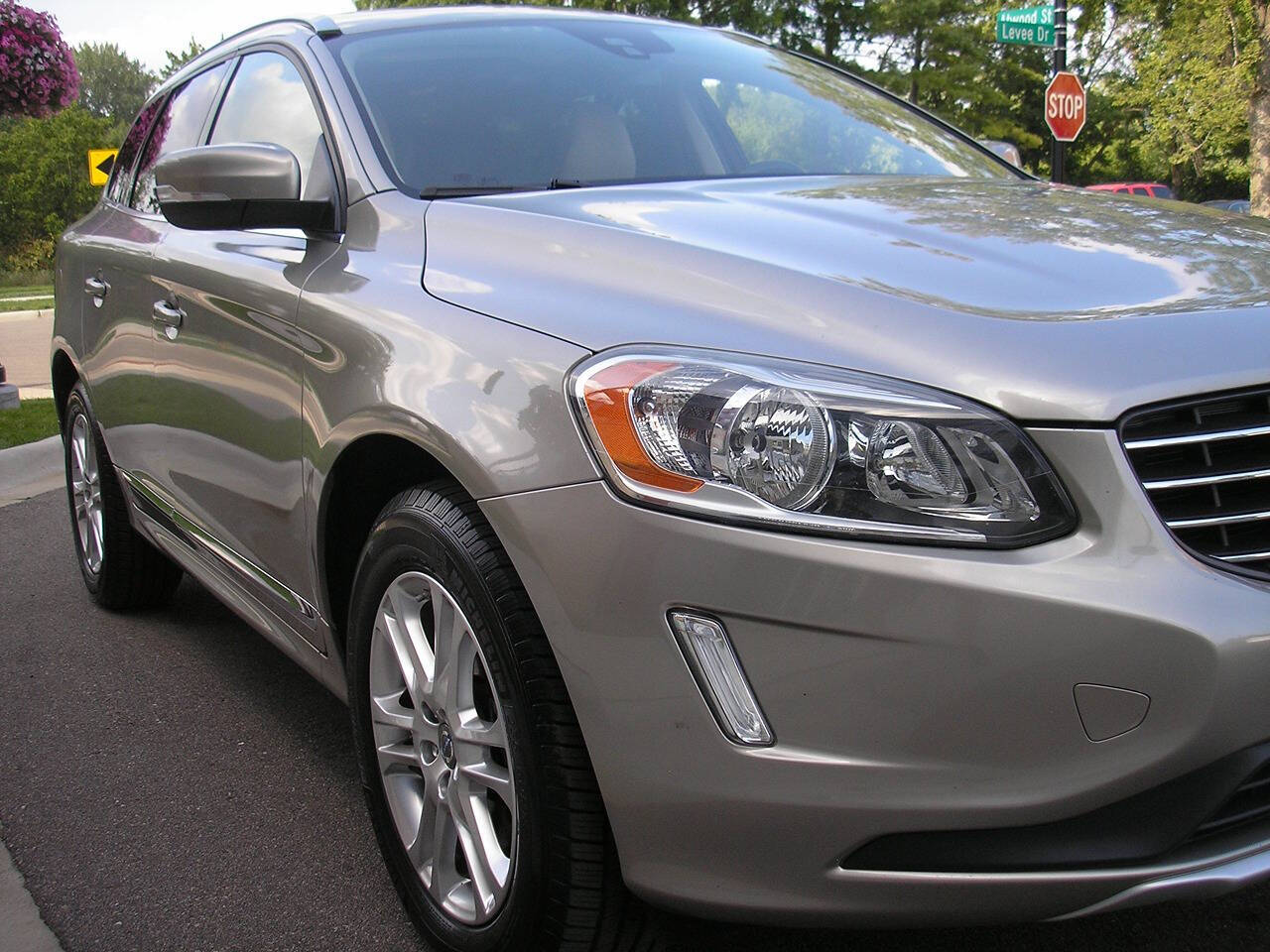 2014 Volvo XC60 for sale at Gesswein Auto Sales in Shakopee, MN