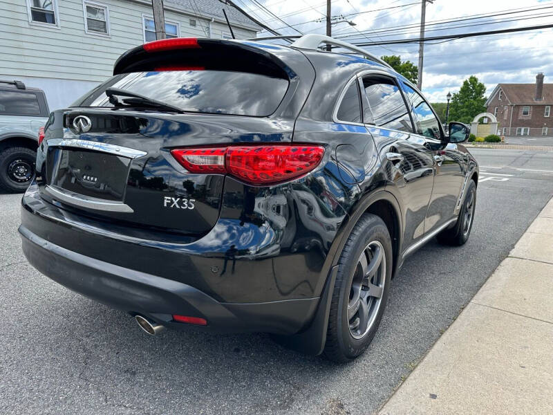2011 Infiniti FX35