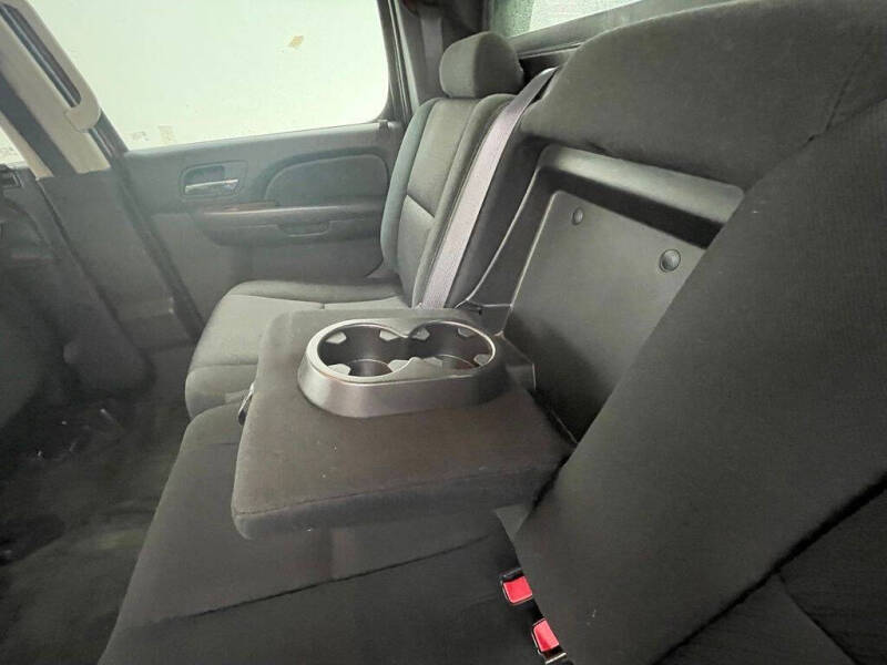 2012 Chevrolet Avalanche LS