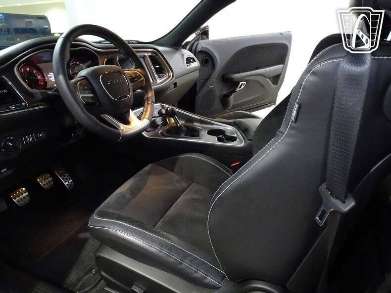 2015 Dodge Challenger SRT Hellcat