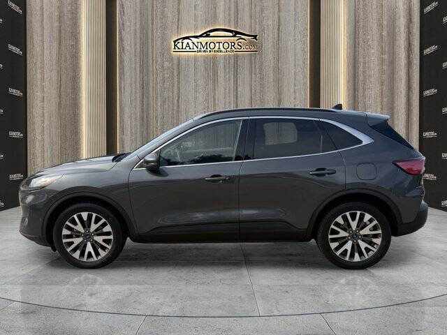 2020 Ford Escape Titanium