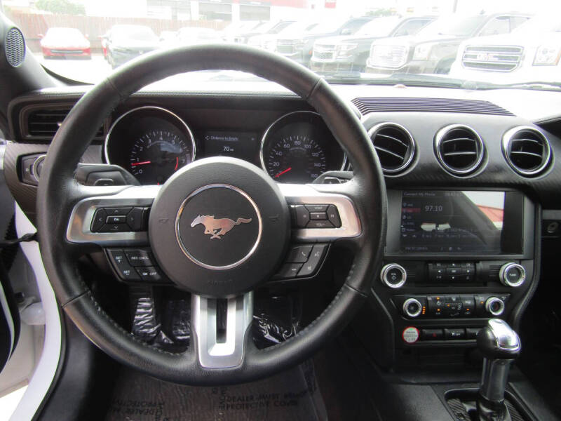 2015 Ford Mustang V6