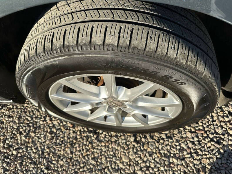 2011 Audi Q5 2.0T quattro Premium Plus