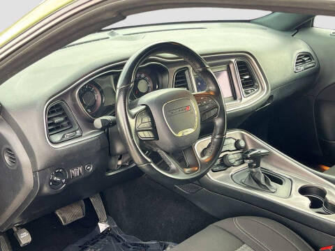 2022 Dodge Challenger SXT