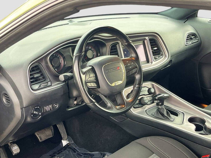 2022 Dodge Challenger SXT