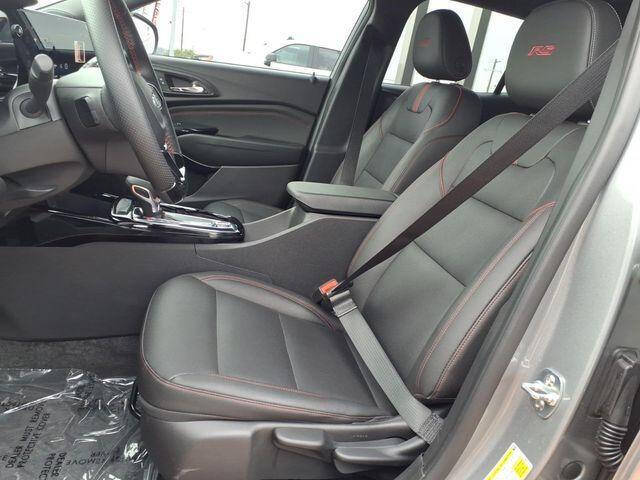 2025 Chevrolet Trax RS