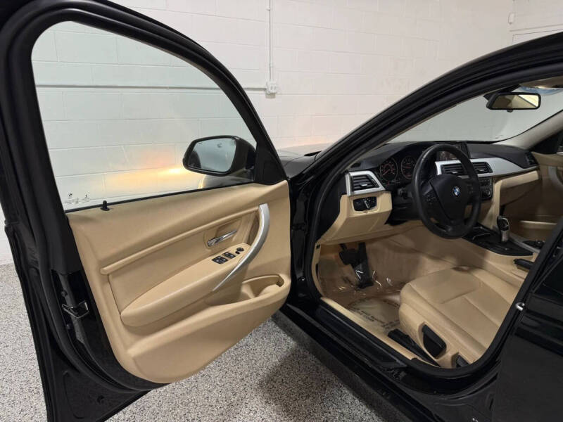 2016 BMW 3 Series 320i