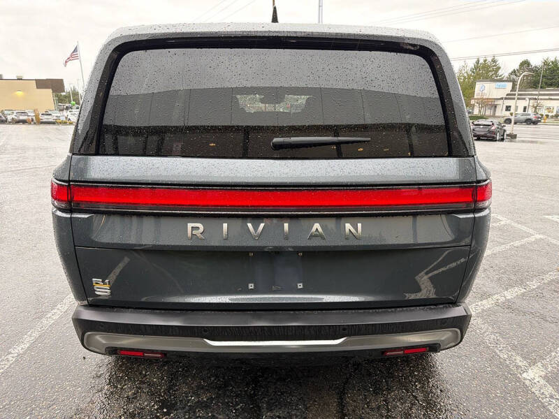 2022 Rivian R1S Launch Edition