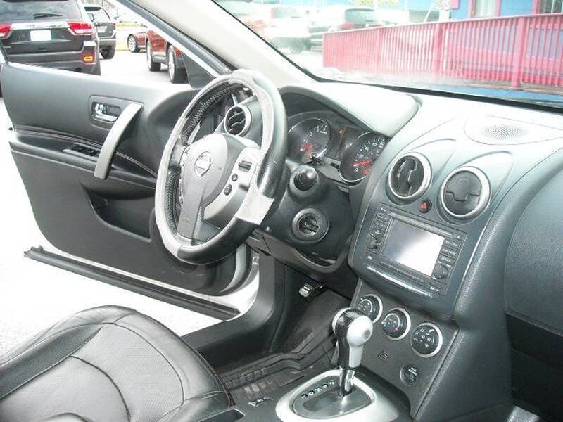 2011 Nissan Rogue SV