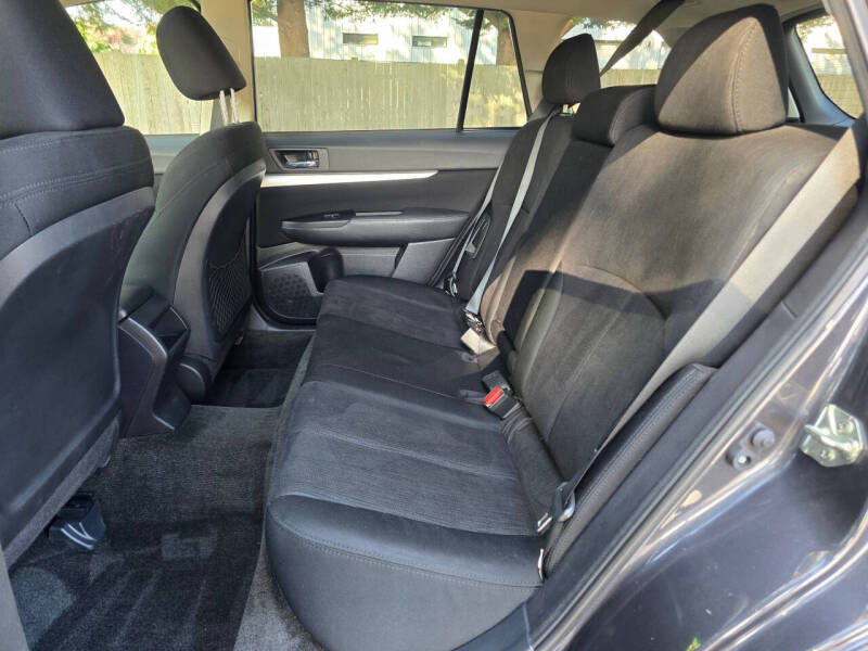 2013 Subaru Outback 2.5i Premium