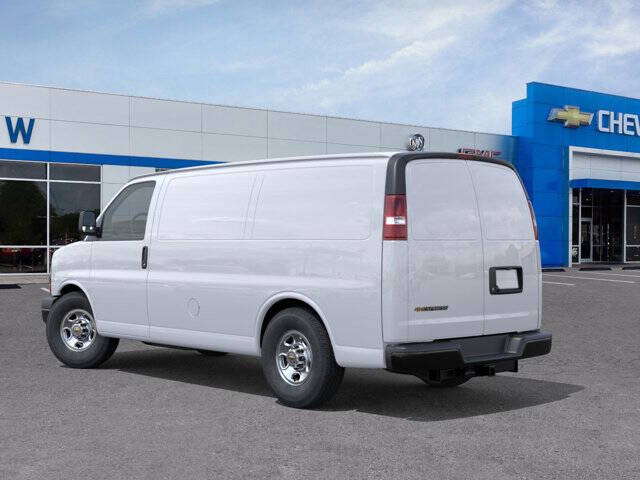 2025 Chevrolet Express 2500