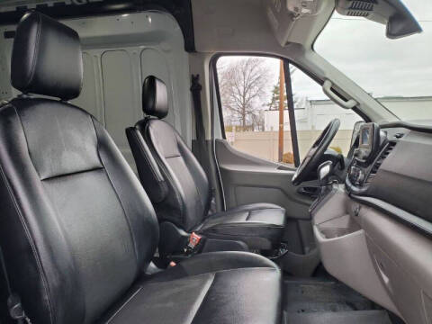 2025 Ford Transit 250