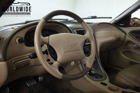 2004 Ford Mustang