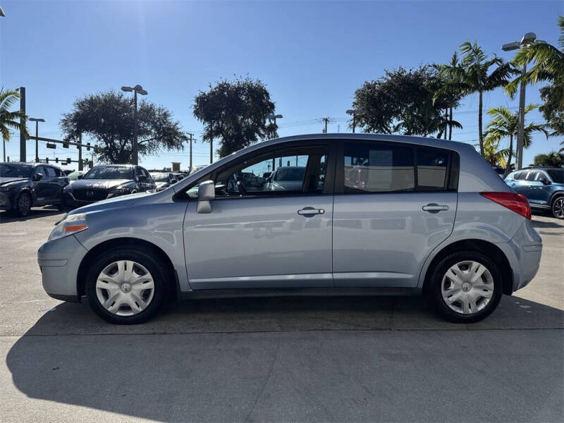 2011 Nissan Versa 1.8 S