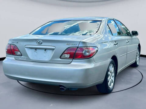 2004 Lexus ES 330