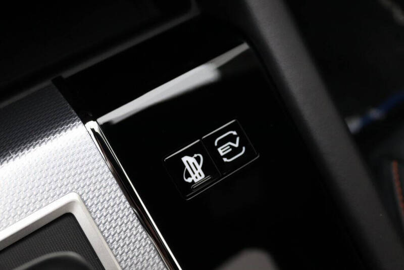 2025 Mitsubishi Outlander PHEV SEL