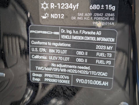 2023 Porsche Cayenne Coupe Platinum Edition