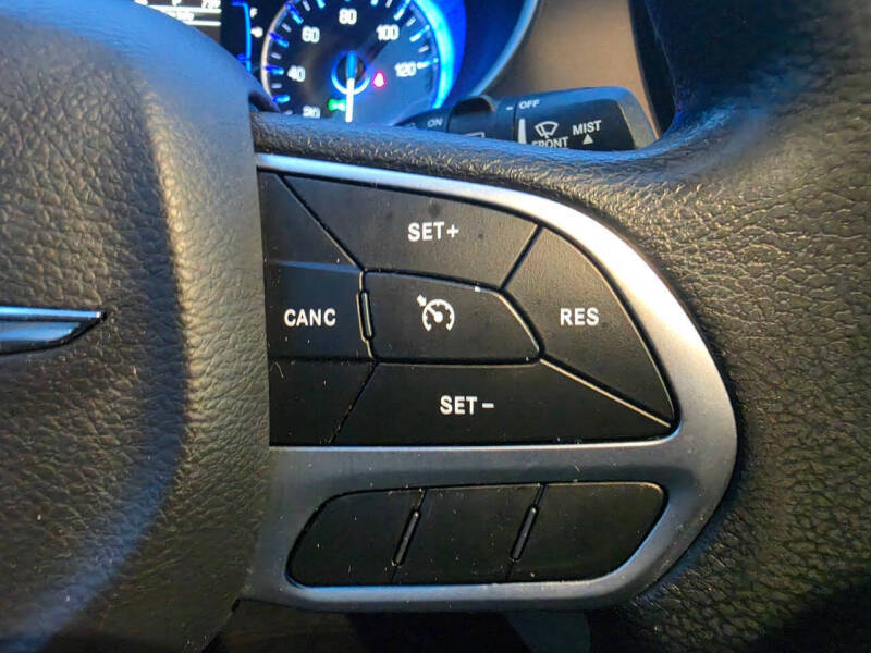 2021 Chrysler Voyager LX