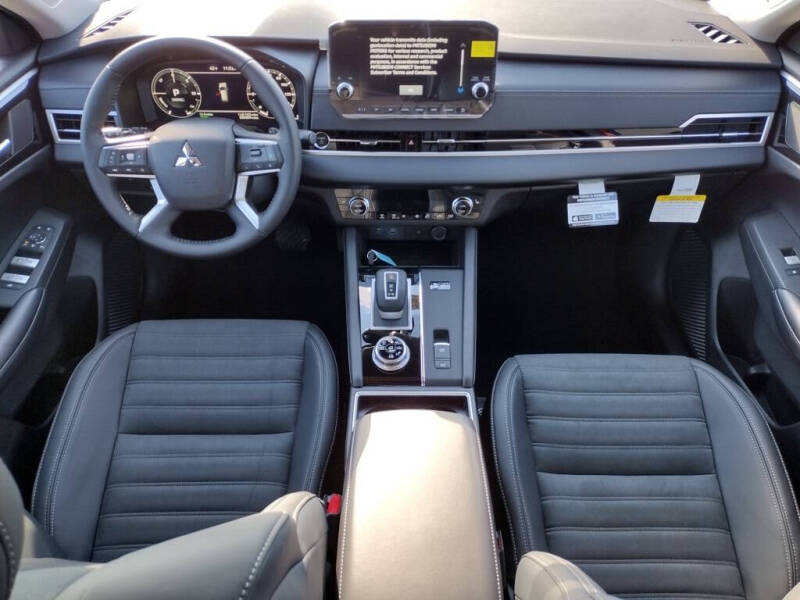 2025 Mitsubishi Outlander PHEV SE