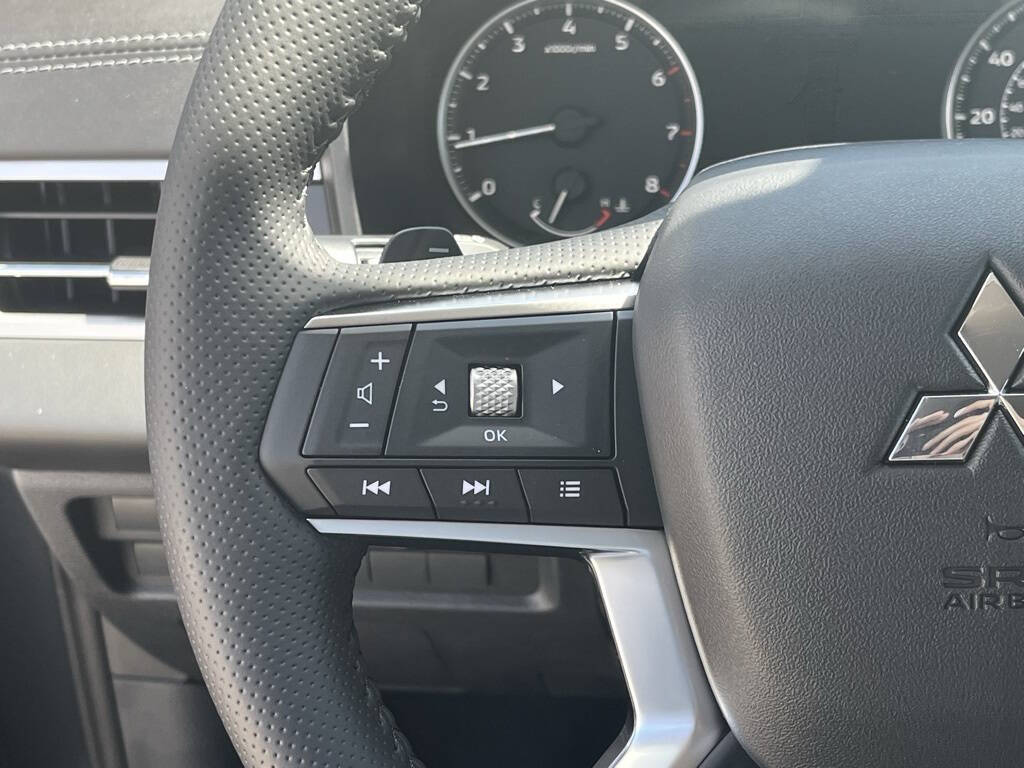 2024 Mitsubishi Outlander for sale at Axio Auto Boise in Boise, ID