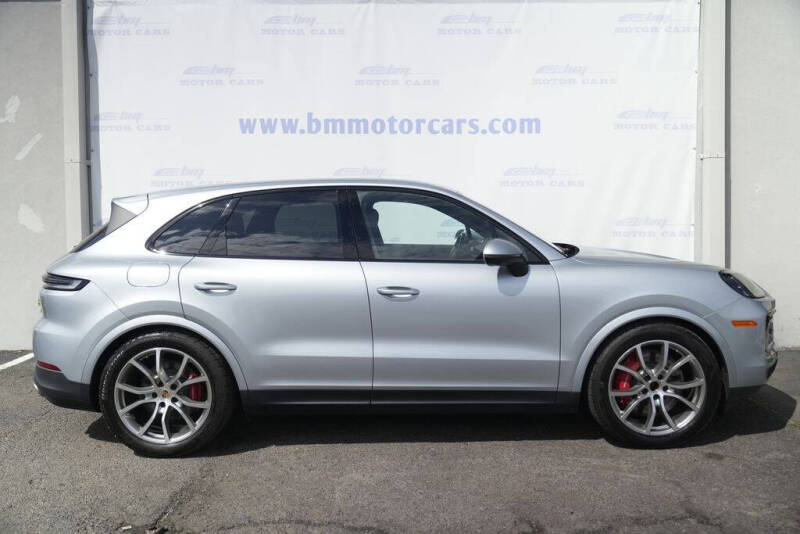 2024 Porsche Cayenne S