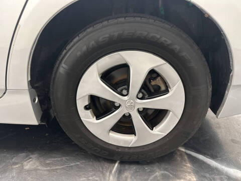 2014 Toyota Prius Four