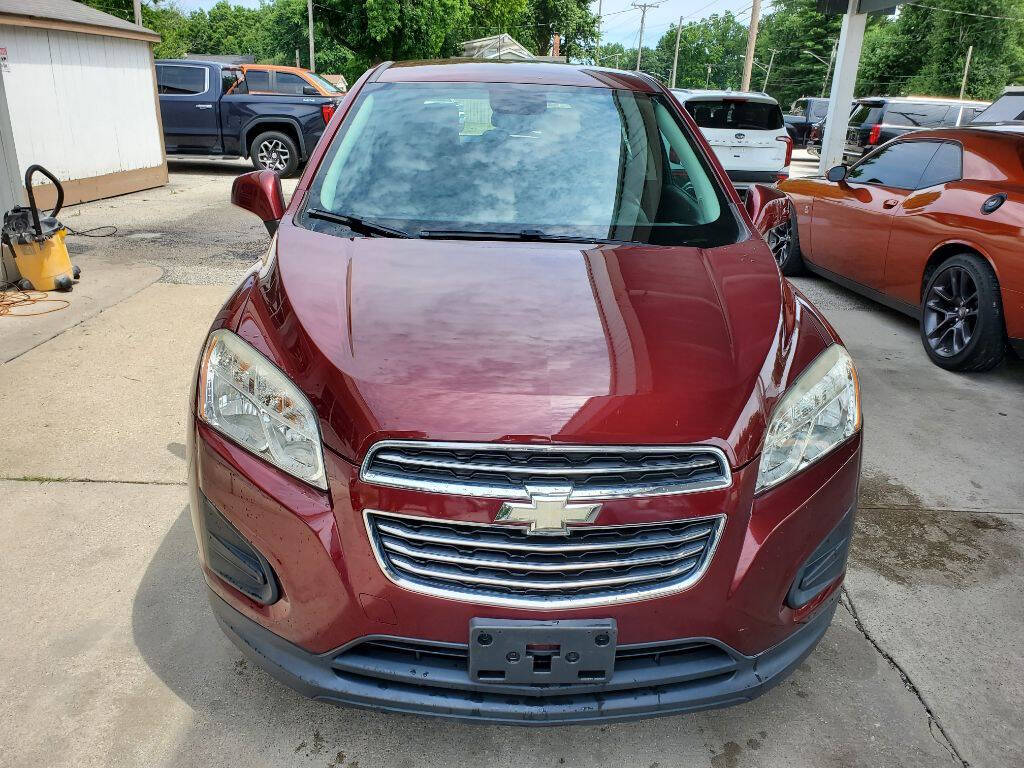 Dk. Red 2016 Chevrolet Trax LS 2