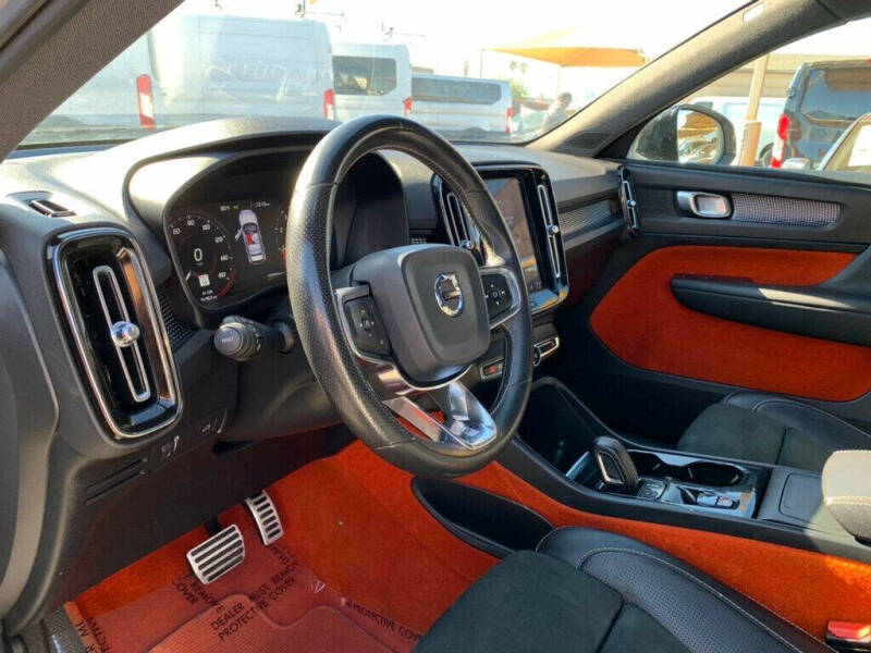 2019 Volvo XC40 T5 R-Design