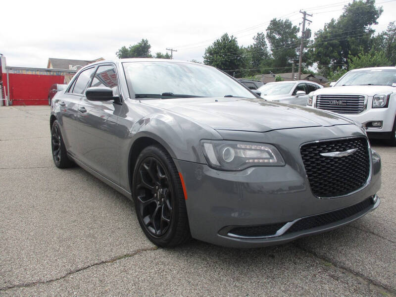 2019 Chrysler 300 Touring